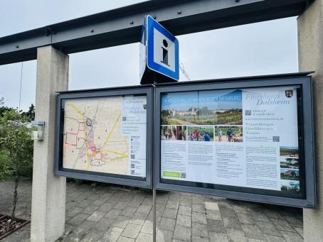 Infotafel am Bahnhof